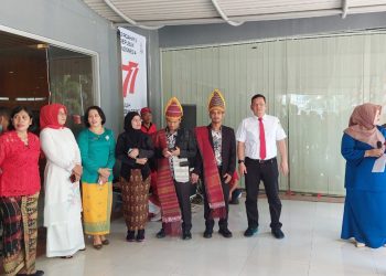 Pelaksanaan lomba kegiatan HUT RI ke -77 di Gedung DPRD Medan. (Foto Romulo)