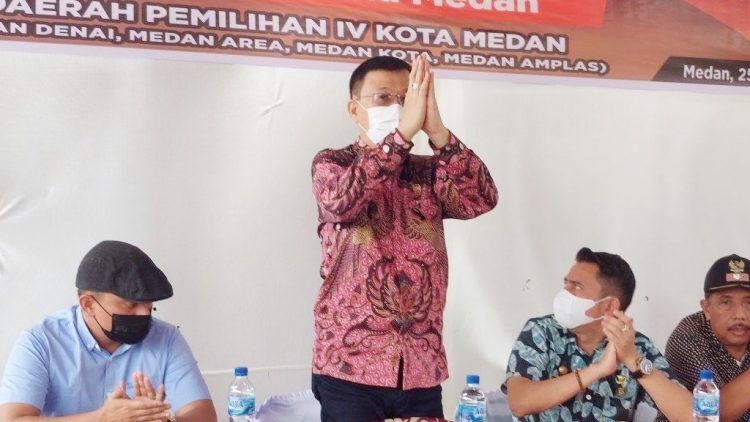 Hasyim, Ketua DPRD Medan saat reses di Jln. Jaya II Lingkungan 12 Kelurahan Sudirejo 2, Kecamatan Medan Kota, Kamis(25/8). (Foto Ist)