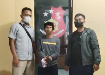 Pelaku IR dan barang bukti diamankan di Polsek Tanah Jawa
