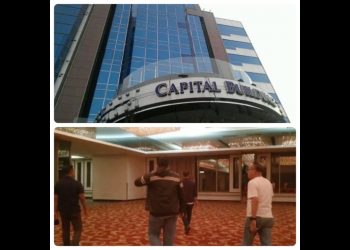 Pengerebekan Capital Building, Jalan Putri Hijau, Medan, Minggu (21/8) malam.