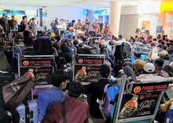 Para pekerja yang akan berangkat ke Kamboja. (Foto Ist)