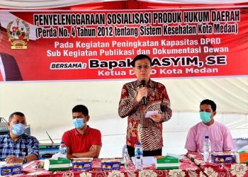 Ketua DPRD Medan Hasyim SE saat menggelar sosialisasi Perda (Sosper) ke VIII Tahun 2022 produk hukum Pemko Medan No 4 Tahun 2012 tentang Sistem Kesehatan Kota Medan. (Foto Ist)