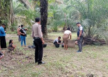 Jenajah korban Tahan Sibarani saat masih di TKP