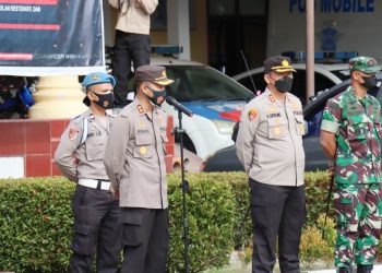 Kapolres Siantar AKBP Fernando SH, SIK memimpin apel Pam Unras