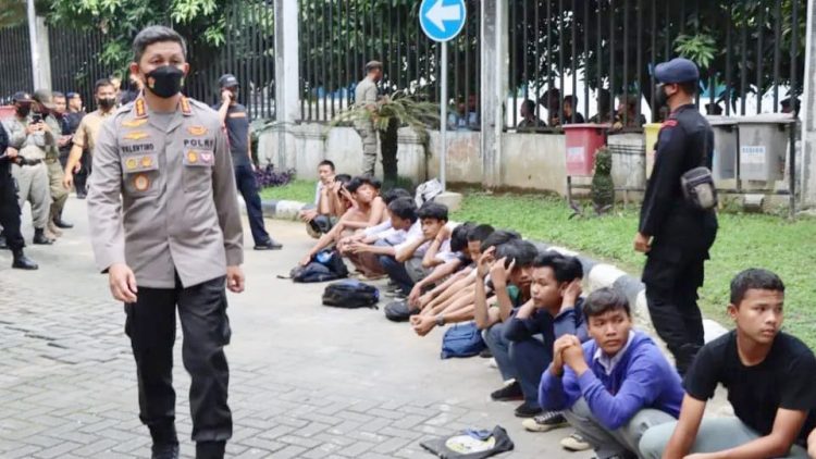 Sejumlah Anak Sekolah Diamankan Polrestabes Medan. (Foto Ist)