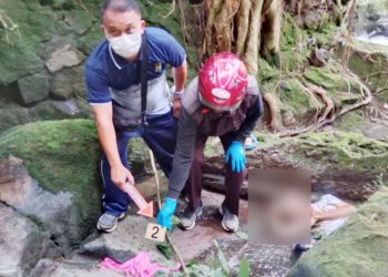 Kasat Reskrim AKP Banuara Manurung SH saat memimpin olah TKP