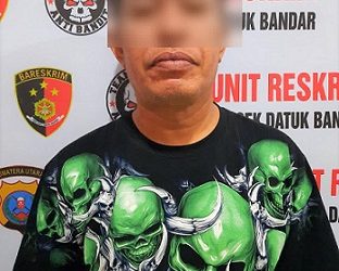 Pelaku DI Alias D yang sudah diamankan di Polsek Datuk Bandar