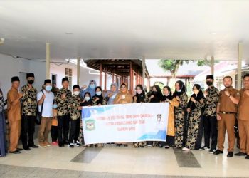 Wali Kota Siantar dr. Susanti Dewayani SpA Berangkatkan 10 Peserta Seni Nasyid dan Qasidah Tingkat Sumut ke Medan