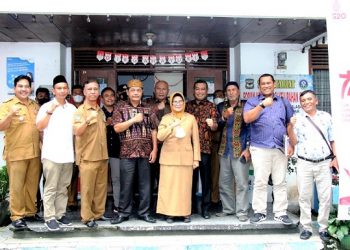 Wali Kota Sianțar dr Susanti Dewayani SpA menerima audiensi pengurus Ikatan Keluarga Islam Simalungun (IKEIS) Kota Siantar di ruang kerja Kantor Camat Siantar Sitalasari