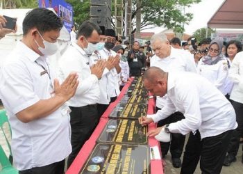 Gubernur Sumut Edy Rahmayadi meresmikan delapan SMK Pusat Keunggulan di halaman SMKN 3 Sibolga, Jalan Tukka Sibuluan Raya, Kota Sibolga.. (Foto Ist)