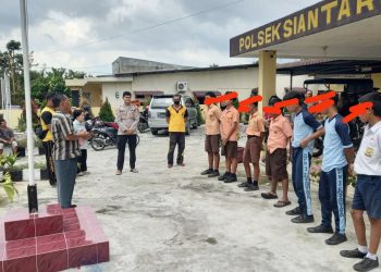 Para pelajar yang hendak tawuran diamankan di Polsek Siantar Selatan