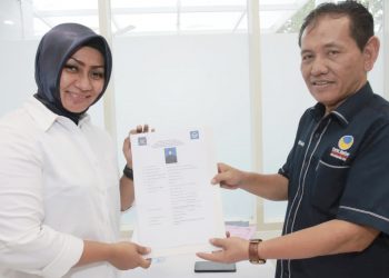 Lailatul Badri atau Lela saat mendaftar sebagai caleg di Partai Nasdem Sumut. (Foto Ist)