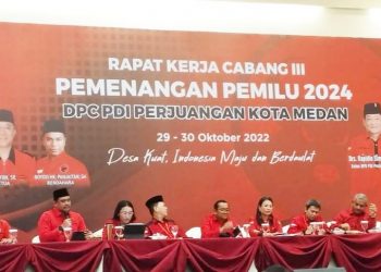 Ketua DPC PDI Perjuangan Kota Medan Hasyim, SE saat memberikan sambutan Rakercab III DPC PDI Perjuangan Medan. (Foto Ist)