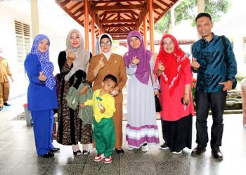 Pengurus Kelompok Kerja Guru Raudhatul Athfal (KKGRA) Kota Siantar beraudiensi dengan Wali Kota Siantar dr Susanti Dewayani SpA