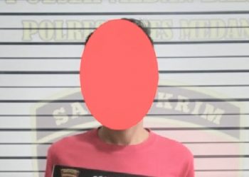 Remaja yang diamankan Polsek Medan Baru karena membawa senjata tajam. (Foto Ist)