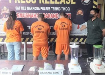 Para tersangka narkoba yang diamankan Polres Tebingtinggi. (Foto Ist)
