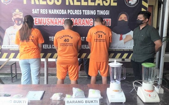 Para tersangka narkoba yang diamankan Polres Tebingtinggi. (Foto Ist)