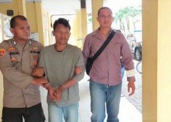 Roni Leo Purba (36) warga pasar 15 Dusun 20, Desa Bandar Klippa, Kecamatan Percut Seituan pelaku pembacokan pengunjung warnet diciduk Polsek Medan Timur. (Foto Ist)