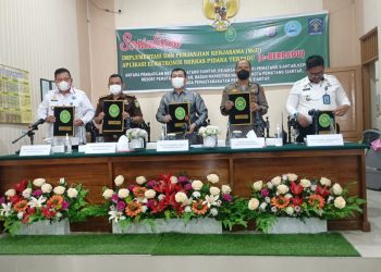 Ketua PN Siantar Irwansyah P. Sitorus SH, MH bersama 4 Instansi APH Tandatangani MoU Aplikasi e-BERPADU