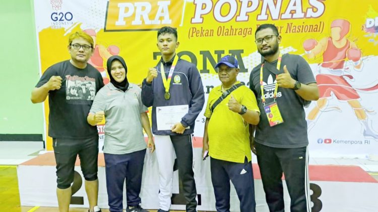 Atlet Tinju Julian Sihotang raih emas di Pra Popnas Jakarta. (Foto Ist)