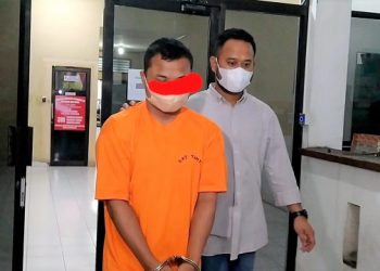 Pelaku penista agama yang diciduk Polrestabes Medan. (Foto Ist)
