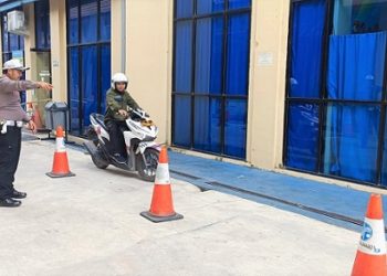 Satuan Lalulintas (Sat Lantas) Polres Tanjungbalai menggelar Bimbingan belajar (Bimbel) kepada warga pemohon Surat Izin Mengemudi (SIM)