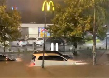 Kawasan Jalan Ring Road /Kompleks Tasbih II area Focal Point Mall yang dikepung banjir. (Foto Ist)