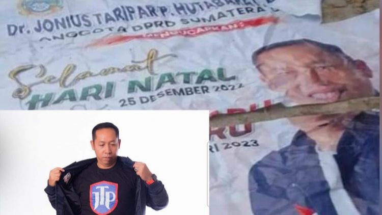 Anggota DPRD Sumut, Jonius Taripar Parsaoran Hutabarat dan baliho yang dirusak. (Foto Ist)