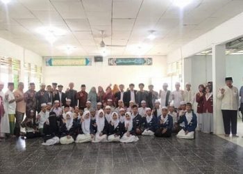 Wali Kota Tanjungbalai H Waris Tholib melakukan kunjungan ke Pondok Pesantren (Ponpes) Musthafawiyah Purba Baru, Madina