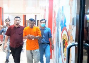 Pegawai Honor Pemko Medan Yang Ditahan Polrestabes Medan karena diduga mencabuli anak tirinya. (Foto Ist)