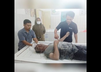 Mayat pria tanpa identitas yang diduga hanyut dititip di ruangan jenajah RSUD dr Djasamen Saragih Kota Siantar