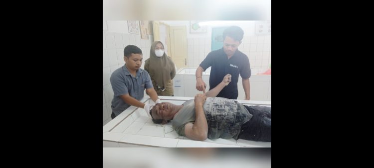 Mayat pria tanpa identitas yang diduga hanyut dititip di ruangan jenajah RSUD dr Djasamen Saragih Kota Siantar
