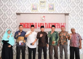 Wali Kota Tanjungbalai H. Waris Tholib menerima audiensi dari PT Bank Mandiri Taspen (Mantap) Kantor Cabang Pembantu (KCP) Kisaran
