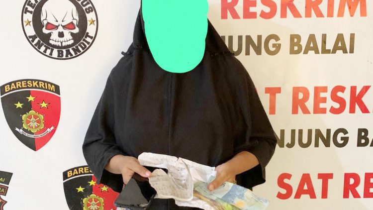 Pelaku M alias MY dan barang bukti