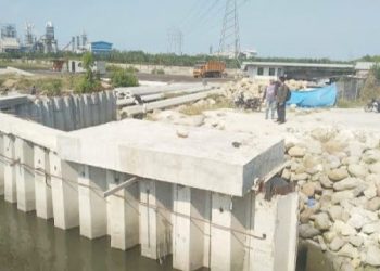 Jembatan Sicanang / Titi 2 Belawan yang mangkrak dikerjakan PT Jaya Sukses Prima. (Foto Ist)
