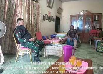 Dandim 0208/Ash Letkol Inf Frangki Susanto SE menjenguk Ketua DPC Hipakat Kota Tanjung Balai, H. Tatan