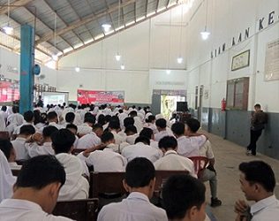 Delpin Barus ST Gelar Sosialiasi Wawasan Kebangsaan di SMK N 2 Tebing Tinggi