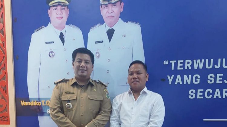 Bupati Samosir, Vandiko T. Gultom sangat mendukung kehadiran Lembaga Pemberdayaan Masyarakat (LPM ) dipimpin Bennri Pakpahan, SH. (Foto Ist)