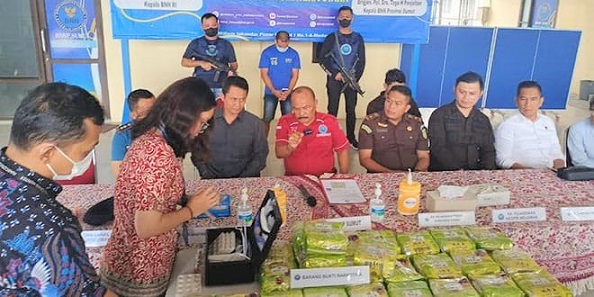 BNN Sumut mengungkap kasus peredaran narkotika dari Malaysia yang masuk melalui perairan Lhoksukon, Aceh dengan teraangka berasal dari IDI Tunong, Aceh. (Foto Ist)