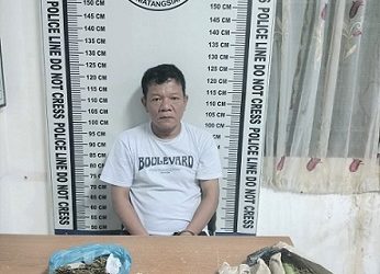 Pelaku Anton Rajagukguk dan barang bukti