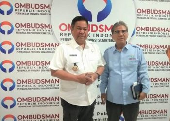 Bupati Dairi, Edy Keleng dan Kepala Ombudsman RI Sumut, Abyadi Siregar. (Foto Ist)