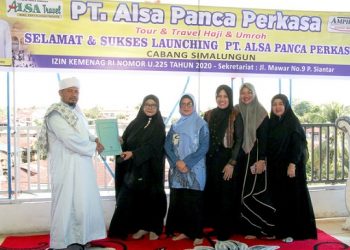 dr Susanti saat menghadiri Launching PT Alsa Panca Perkasa Travel Haji/Umroh Cabang Kabupaten Simalungun