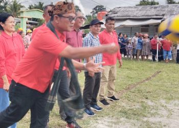 Hermanto Girsang Buka Turnamen Bola Volli JG-HS Cup 2023 se Kecamatan Silou Kahean