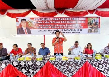 Ketua DPRD Medan Hasyim SE saat menggelar Sosper ke VI Tahun 2023 produk hukum Pemko Medan Perda No 4 Tahun 2012 tentang Sistem Kesehatan Kota Medan. (Foto Ist)