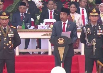 Presiden Joko Widodo saat pimpin Upacara Peringatan ke-77 Hari Bhayangkara Tahun 2023 di Stadion Utama Gelora Bung Karno (GBK), Jakarta. (Foto Ist)