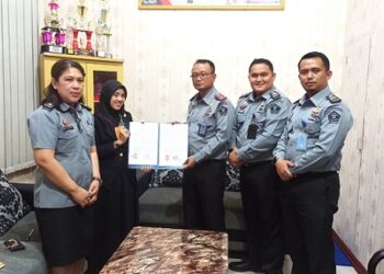 Kepala Lembaga Pemasyarakatan (Kalapas) Kelas IIB Tebing Tinggi, Anton Setiawan, menandatangani Memorandum of Understanding (MoU) atau nota kesepakatan dengan Kepala Rumah Sakit Umum (RSU) Natama Tebing Tinggi, dr. Dini Ariska