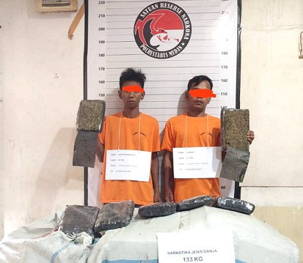 Dua orang kurir ganja kering asal Aceh seberat 133 Kg. (Foto Ist)