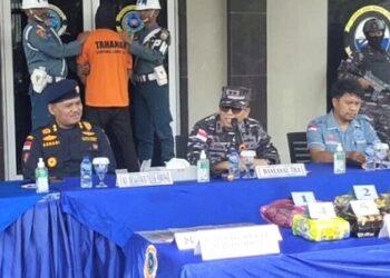 Danlanal TBA Letkol Laut (P) Aan Prana Tuah Sebayang SE DWC saat Press Release keberhasil gagalkan penyelundupan 7 Kg Shabu