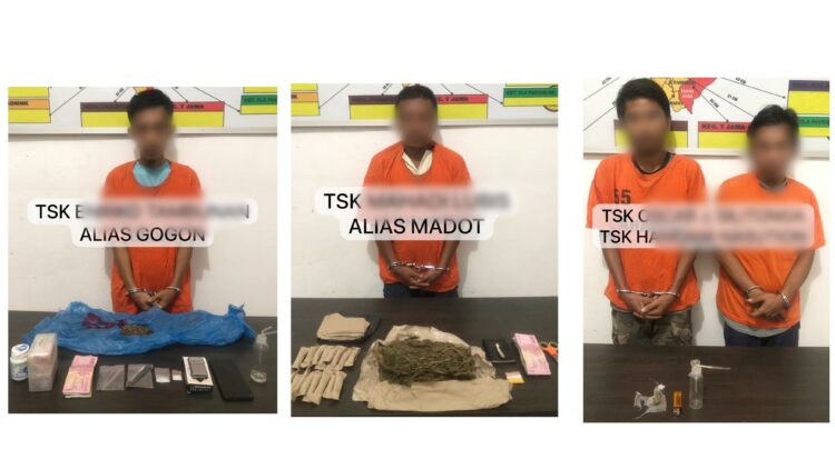Ke empat pelaku dan barang bukti hasil tangkapan Polsek Perdagangan