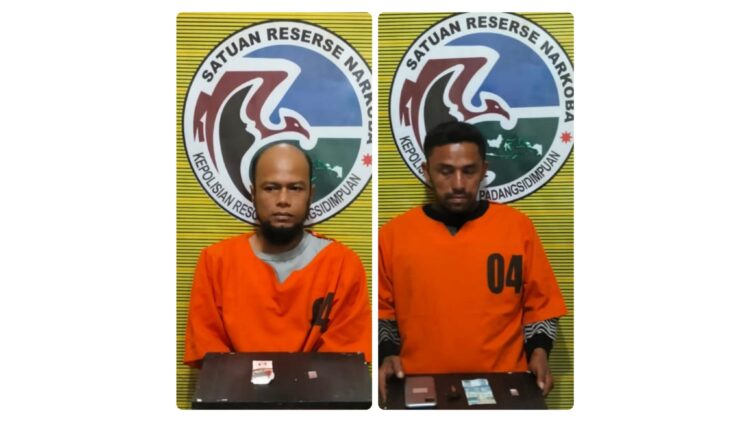 Dua pelaku narkoba yang ditangkap Polres Padangsidempuan. (Foto Ist)